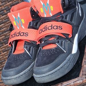 Adidas Mens Mutombo TR Block G98038 Red Black Lace Up Basketball Shoes Size 10.5